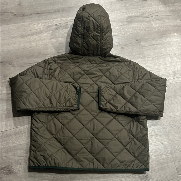 PATAGONIA | Women's Diamond Quilted Bomber Hoody - Picture 8 of 12